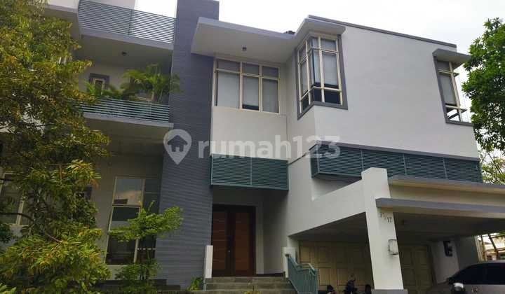 Rumah Mewah Taman Telaga Golf Rumah