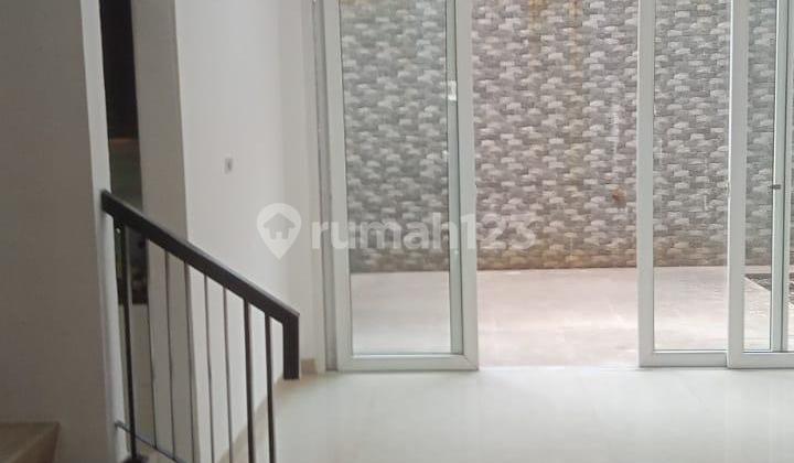 Rumah Mewah Golf Lake Residence .Cengkareng .Jakarta Barat