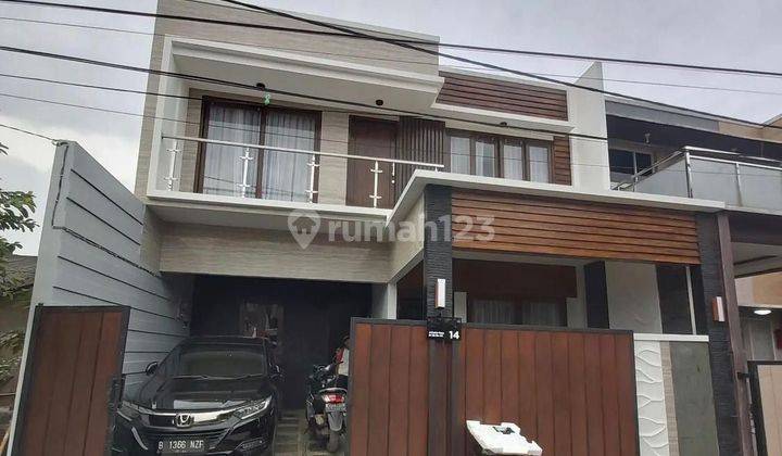 Rumah Mewah. Rumah Cantik Harga Sangat  Menarik.  1