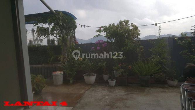 Dijual Rumah 4 lantai di pinggir Unjani 2