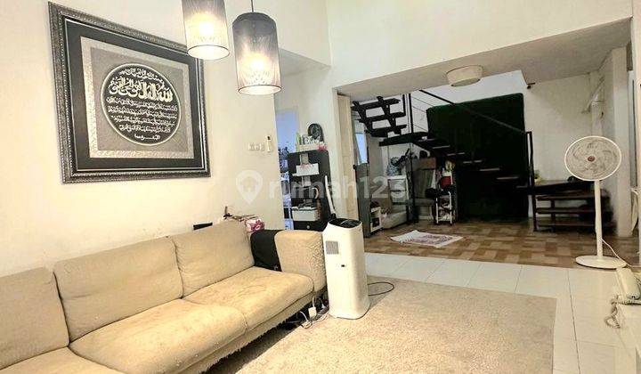 Jarang Ada Rumah Siap Huni Semi Furnished Dekat Stasiun Dan BXC Mall Di Bintaro Jaya 1