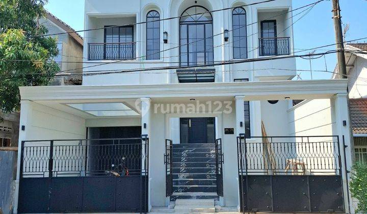 Rumah Baru Classic Modern Design Dengan Kolam Renang Pribadi Di Bintaro Jaya 1