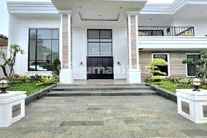 Rumah Mewah Bangun Sendiri Kolam Renang Pribadi Di Bintaro Jaya 2