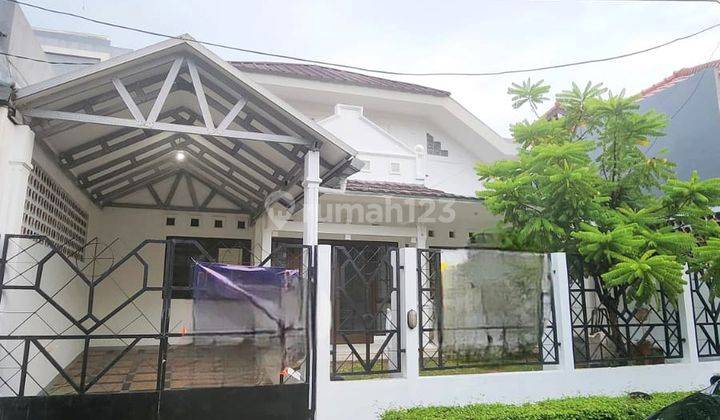 Rumah Standart Lokasi Strategis Dekat Bintaro Plaza Di Bintaro 1