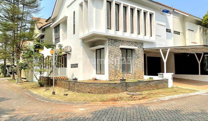 Rumah Hoek Halaman Luas  Siap Huni Di Bintaro 1