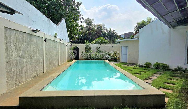 Cluster Exclusive Halaman Luas Private Pool Di Bintaro Jaya 1