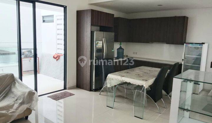 Rumah Renovasi Modern Minimalis Carport 2 Mobil Di Bintaro 2