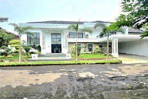 Rumah Mewah Bangun Sendiri Kolam Renang Pribadi Di Bintaro Jaya 1