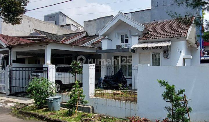 Rumah 1 Lantai Terawat Posisi Hoek Di Graha Raya 1