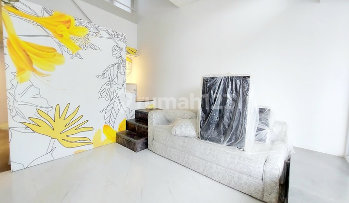 ruang keluarga rumah bagus modern 2 lantai