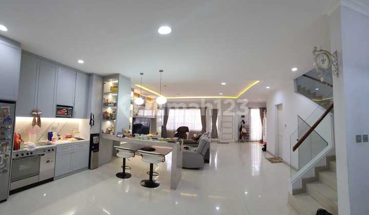 Two-Story House with SHM, Fully Renovated, Good Condition, Move-In Ready, Near UMN Gading Serpong Campus.