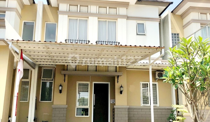 Rumah Bagus Shm 2 Lantai 4 Kamar Backyard Luas Depan Club House Di Savia Bsd Nusaloka