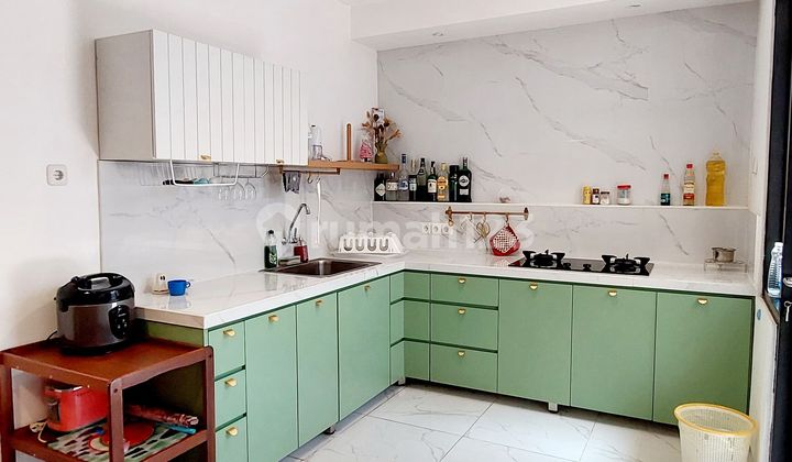 Rumah Bagus Siap Huni 2 Lantai Full Furnished 3 Kamar di Pusat Kota Gading Serpong 2