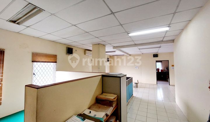 Attached 3-Storey Shophouse in the Most Strategic Location Near Toll Access and Pasmod BSD City 2