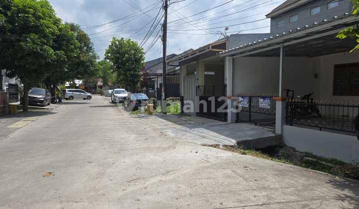 For Rent: 1-Story House in Citra Raya Tangerang