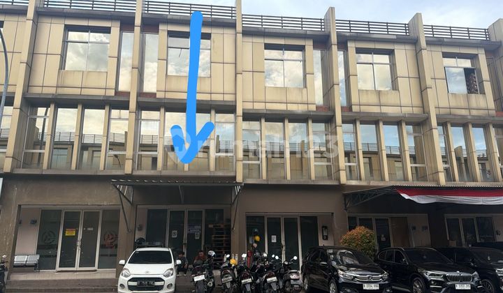 For Sale 3-Story Shop House Ready for Business in Green Village Pinang Tangerang For Sale 3-Story Shop House Ready for Business in Green Village Pinang Tangerang