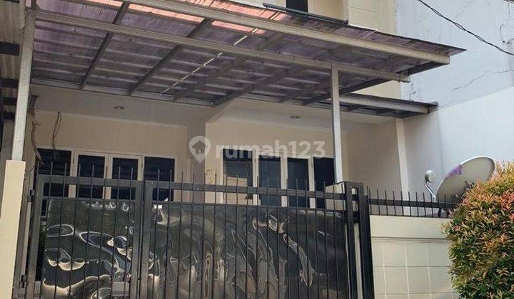 Rumah Dua Lantai di Gading Serpong di Jual Cepat 1