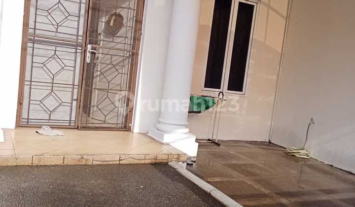 1-Storey Furnished House for Rent in Semanan, East Facing 2