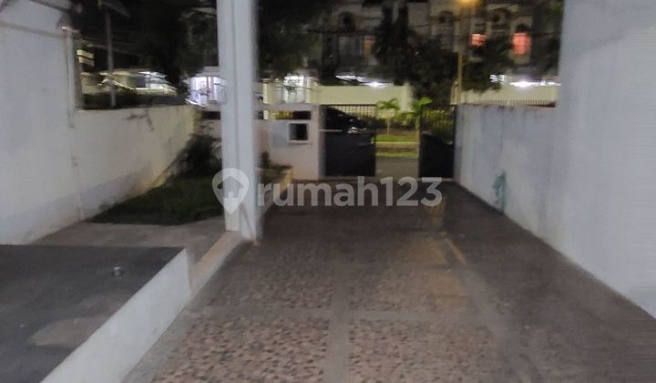 Rumah 2 Lt di Semanan Selangkah ke Stasiun Hadap Timur 2