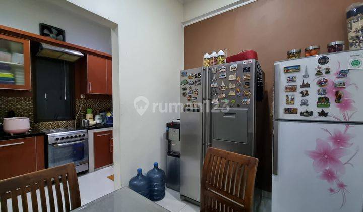 Rumah minimalis 2 lantai furnish full renovasi dekat kampus 1