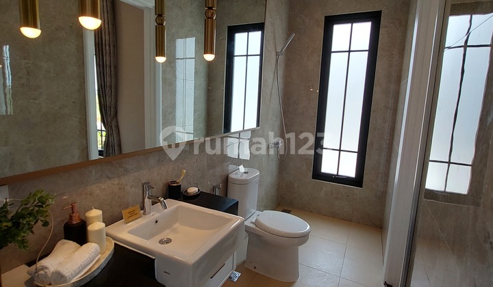 New house sumarecon crown hook width 12