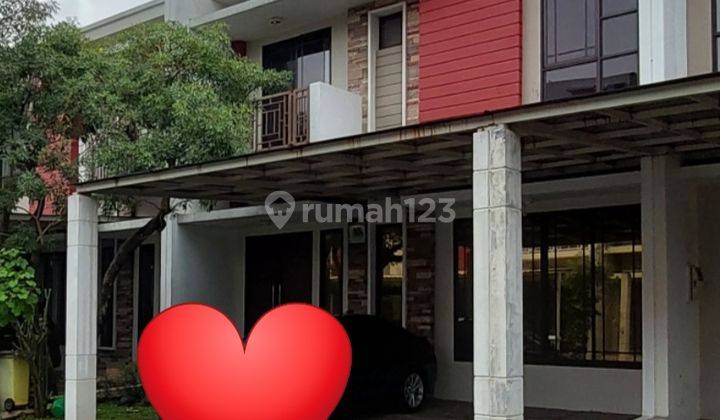 Rumah lebar 8 kamar 4 hadap utara  carport 2 1