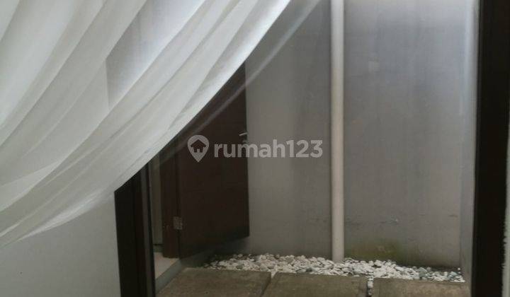 Modern minimalis kamar 5 parkir 3 mobil ada kolam renang lebar 12 2