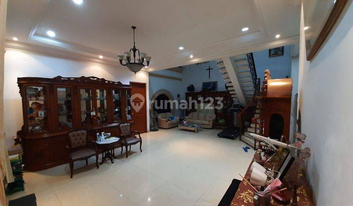 Rumah 2.5 lt hadap selatan barat semua kamar ada km mandi dalam  2