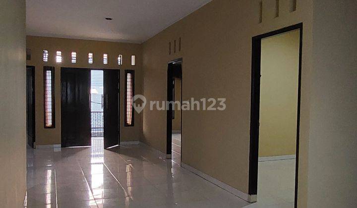 Gebrakk Rumah 2 lt kamar 5 dekat perkantoran kampus 1