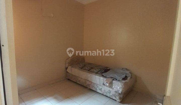 Rumah 2 lt semi furnish rapi siap huni kamar 4 hadap utara 2