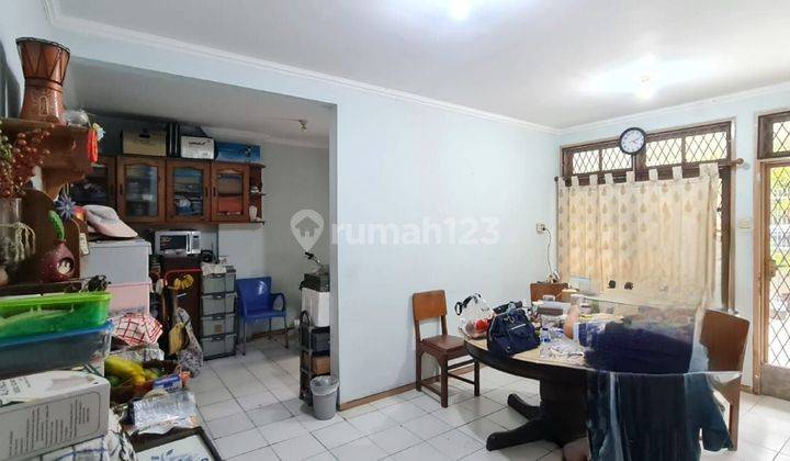 Ssttt kamar 13 selangkah ke mall rumah 2.5 lt tdk hadap rumah  1