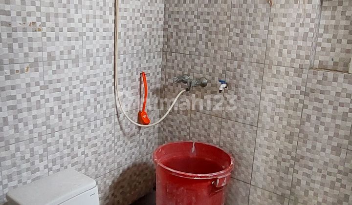 House for Rent in Semanan, 2 Floors, Hook, Facing Northeast, 5 Bedrooms 2