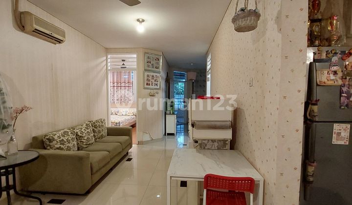 Rumah Disewa di Semanan Furnish Bagus 2 Carport Hadap Selatan