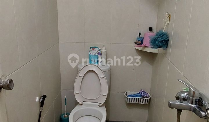 House for Rent in Semanan Furnished Good 2 Carports Facing South 2