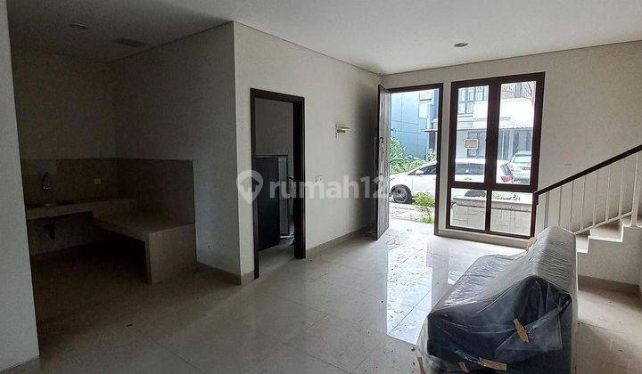 Rumah 2 Lantai Bagus Siap Huni di Amarine, Bsd City, Tangerang 2