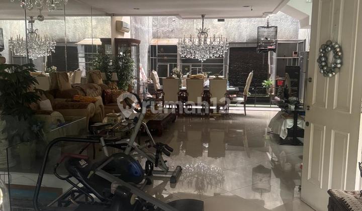 Rumah 2 1/2 Lantai di Sunsrise Garden, Jakarta Barat