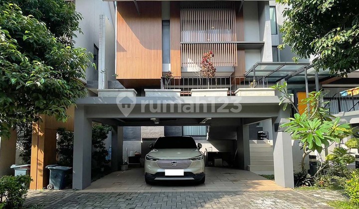 Rumah Cantik Full Furnished Siap Huni 4 Kamar di BSD M678