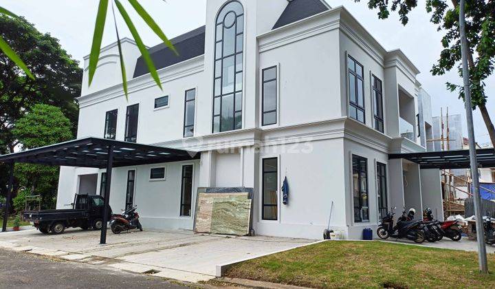 Rumah Baru Mewah Hoek 3 Lantai Classic Modern Semi Furnished 5 Kamar Ada Swimming Pool di Alam Sutera M562 1