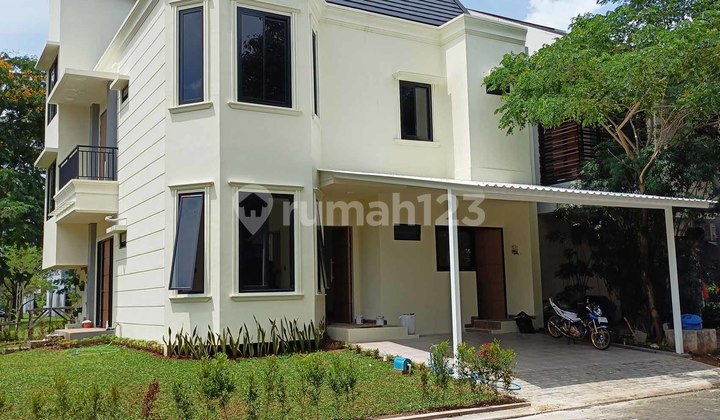 FOR SALE New Independent 2-Story House 4 Bedrooms Spacious Layout in BSD M564