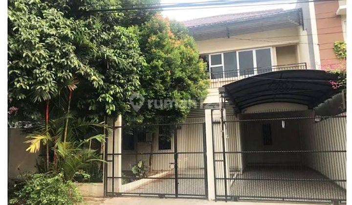 Rumah 2 Lantai Sudah Renovasi Semi Furnished Siap Huni di Griya Loka Bsd M339 1