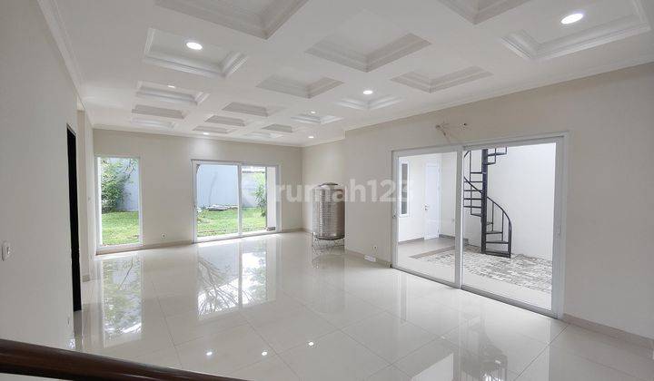 Rumah Hoek Bangunan Mandiri Layout Bagus 4 Kamar di The Icon M323