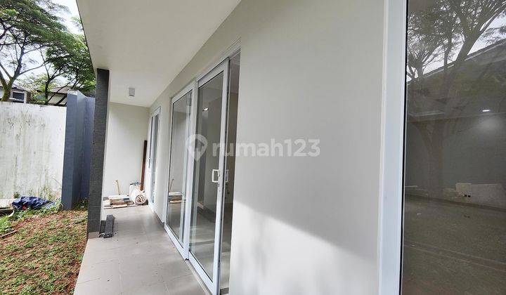 Rumah Hoek Bangunan Mandiri Layout Bagus 4 Kamar di The Icon M323