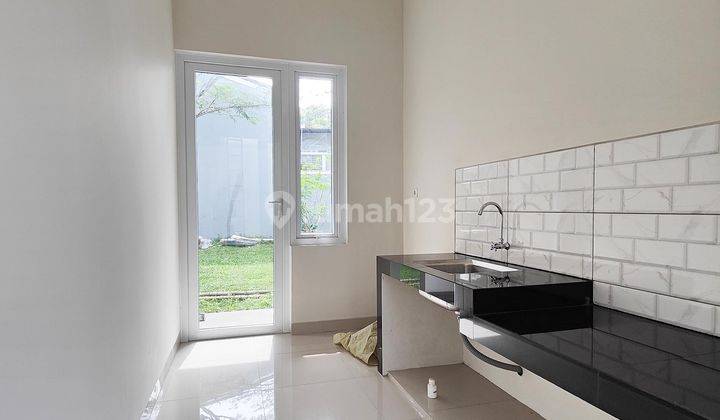 Rumah Hoek Bangunan Mandiri Layout Bagus 4 Kamar di The Icon M323