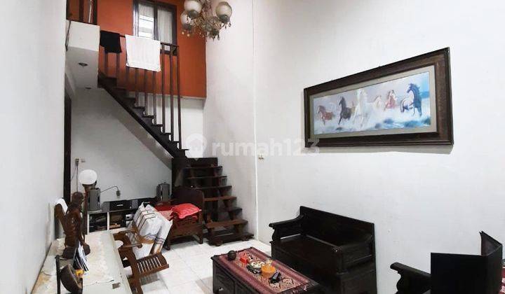 Rumah 2 Lantai Sudah Renovasi 4 Kamar Tidur di Griya Loka Ka14gl 2