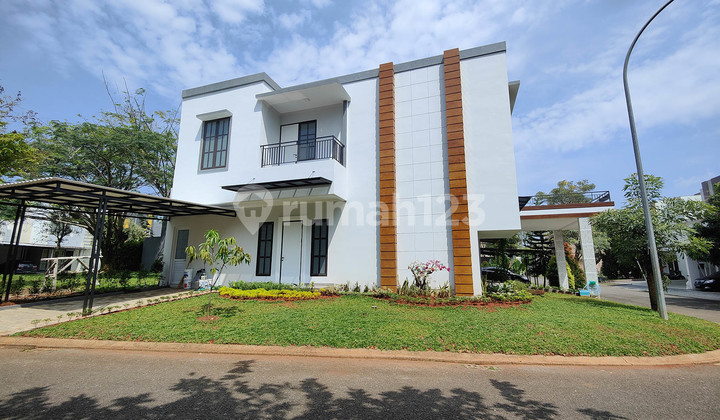 Rumah Baru Hoek Layout Menawan 4 Kamar Siap Huni di The Icon M403