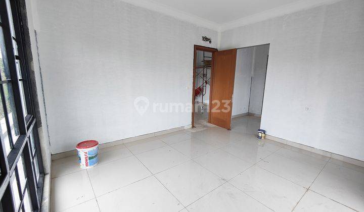 Rumah Baru Hoek 2 Lantai 4 Kamar Tidur Siap Huni Layout Bagus di The Icon M380