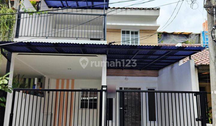 Rumah 2 Lantai 3 Kamar Sudah Renovasi Siap Huni di Villa Melati Mas Bsd M448 1