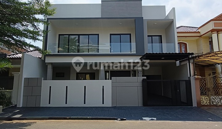 Rumah 2 Lantai Full Renovasi Ceiling Tinggi Minimalis Modern 4 Kamar di Puspita Loka BSD M645 Rumah 2 Lantai Full Renovasi Ceiling Tinggi Minimalis Modern 4 Kamar di Puspita Loka BSD M645