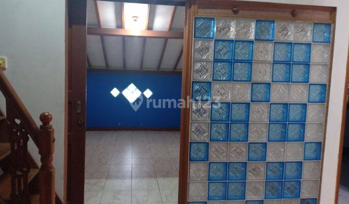 Dijual Cepat Nego Sampai Deal Rumah 2 Lantai 6 Kamar di Komplek Garuda Cipondoh Tangerang M533 2