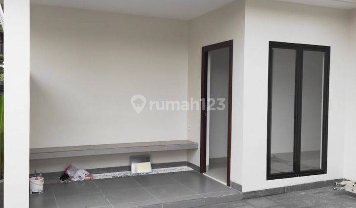 Rumah 2 Lantai 3 Kamar Layout Bagus Segera Siap Huni di Nusa Loka Bsd M515 2